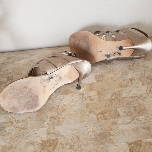 Authentic Manolo Blahnik Metallic Heels - Picture 7 of 8